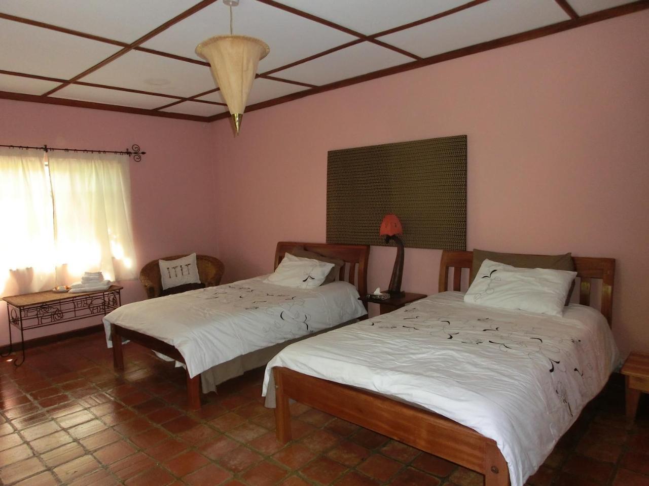 Mwanzo Lodge Naivasha Buitenkant foto
